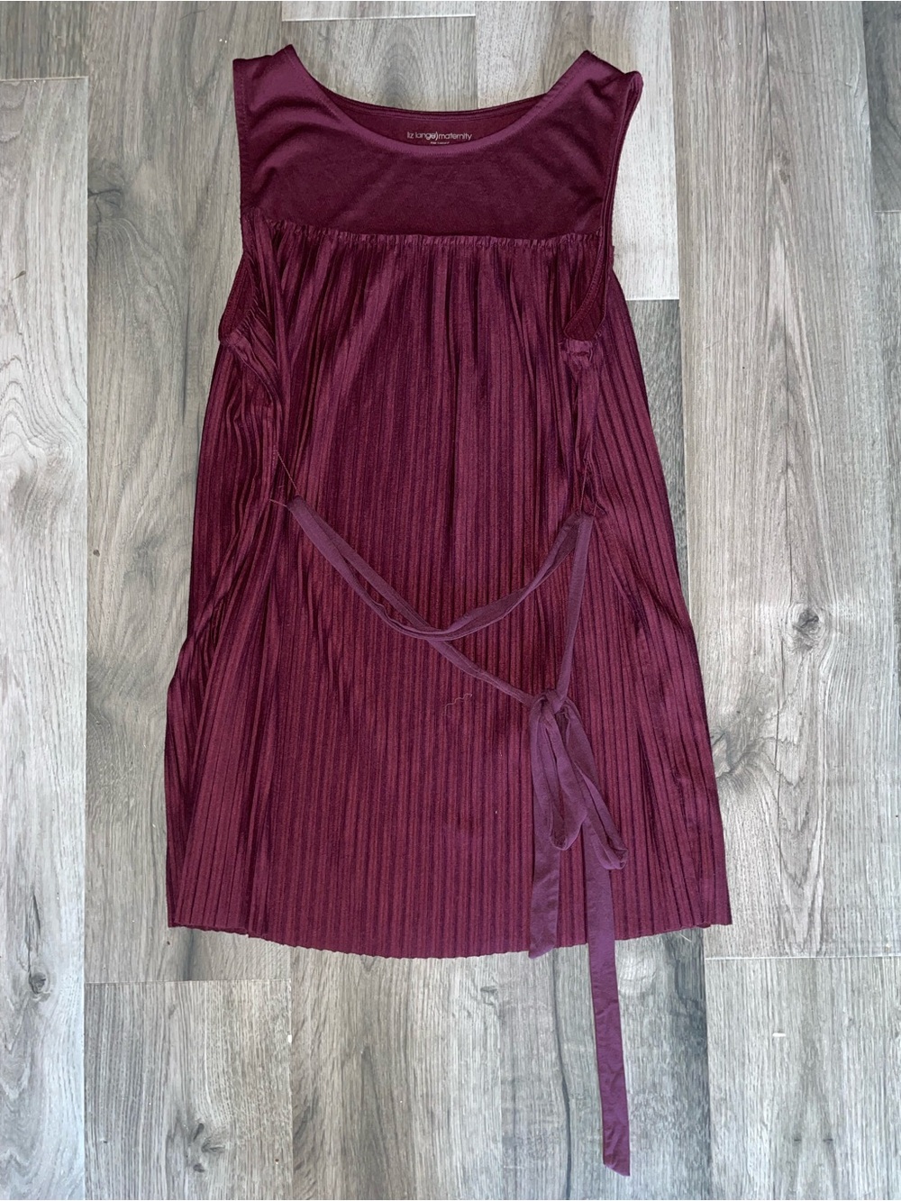 Liz Lange Maternity Sleeveless Pleated Burgundy Tank